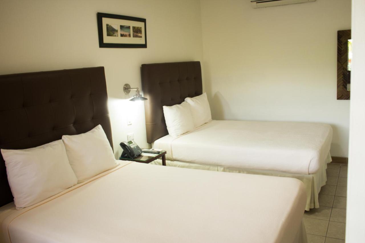 Altamont West Hotel Montego Bay Esterno foto