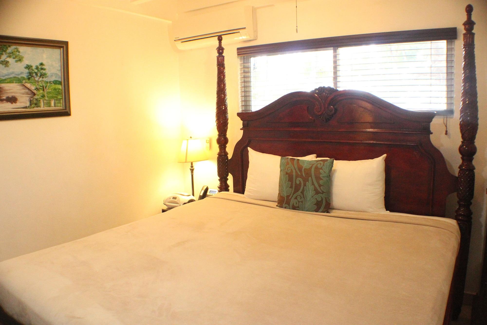 Altamont West Hotel Montego Bay Esterno foto