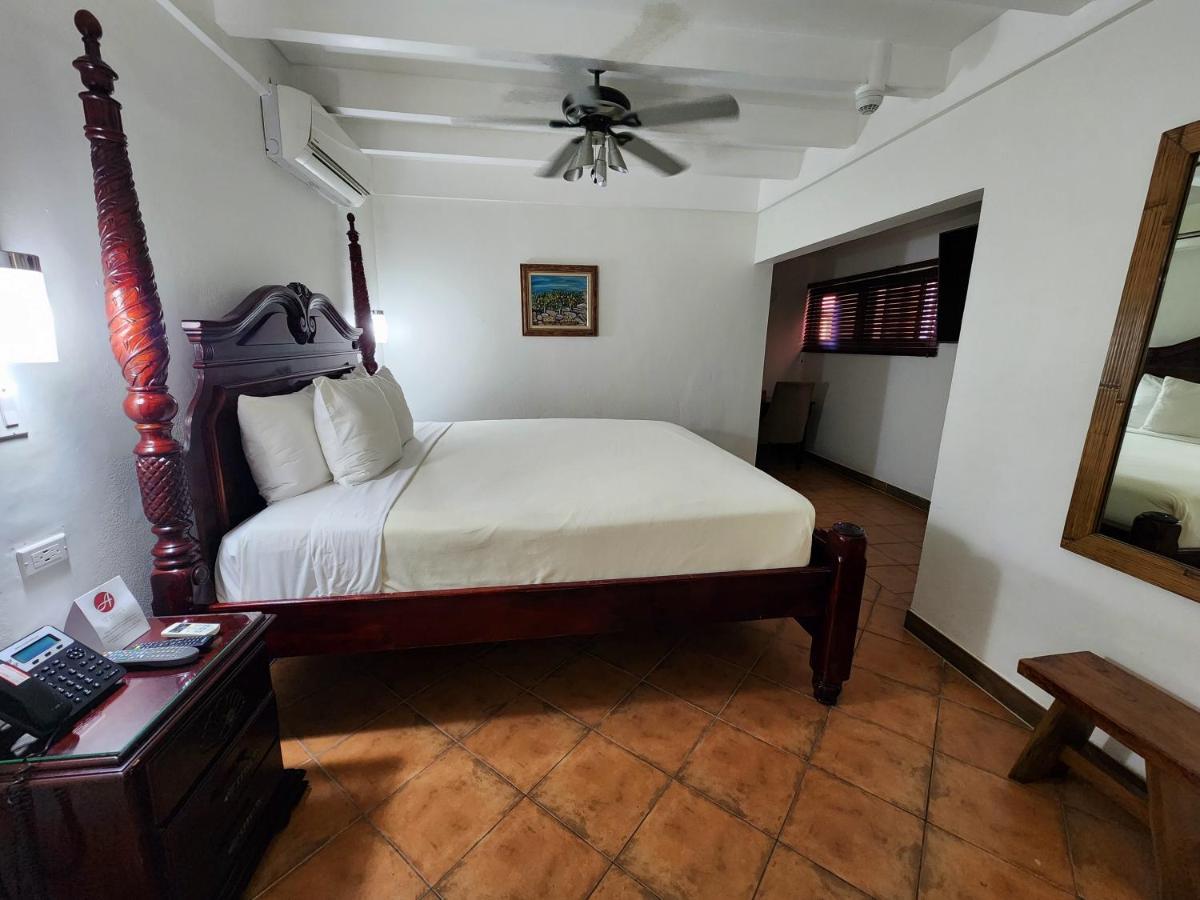 Altamont West Hotel Montego Bay Esterno foto