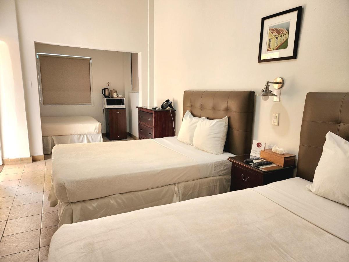 Altamont West Hotel Montego Bay Esterno foto