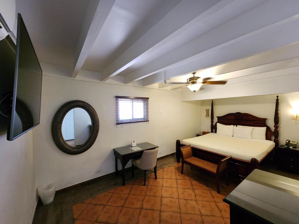 Altamont West Hotel Montego Bay Esterno foto