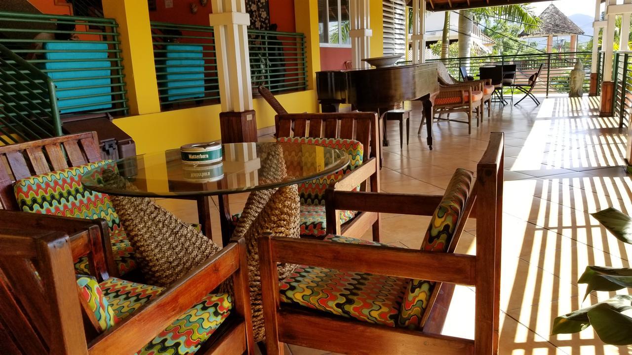 Altamont West Hotel Montego Bay Esterno foto