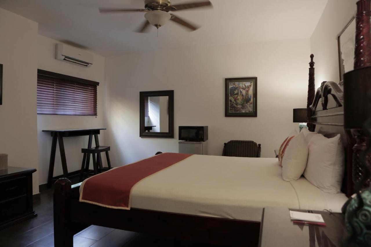 Altamont West Hotel Montego Bay Esterno foto